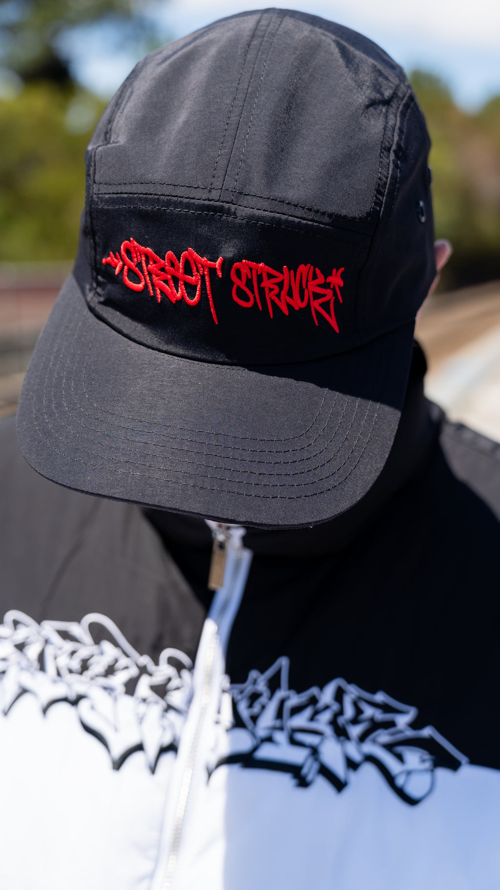 Black x Red Emb 5 pan